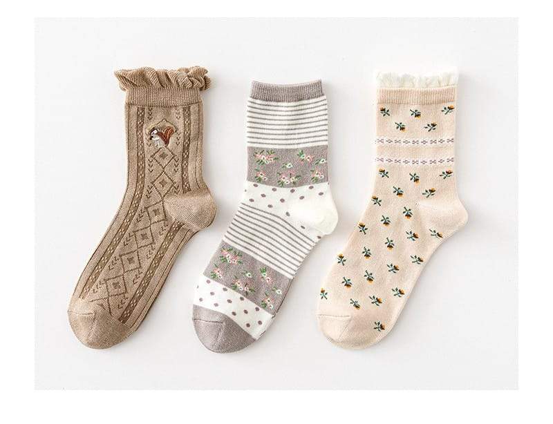 Women Winter Brown Floral Socks - 3 Pairs In A box